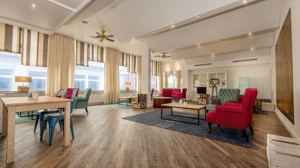Gesamtansicht des Raumes im Hotel Upstalbom in Borkum